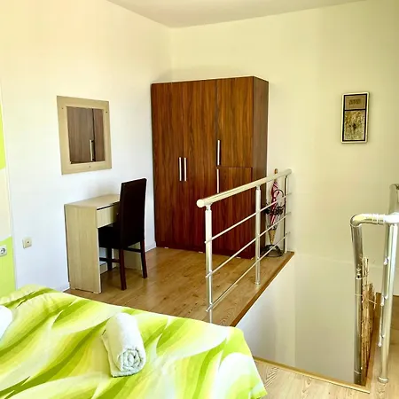 Apartment Budget First Sea Line Coast